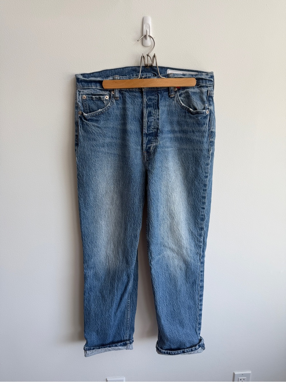 GAP cheeky straight high rise 
30/10 regular